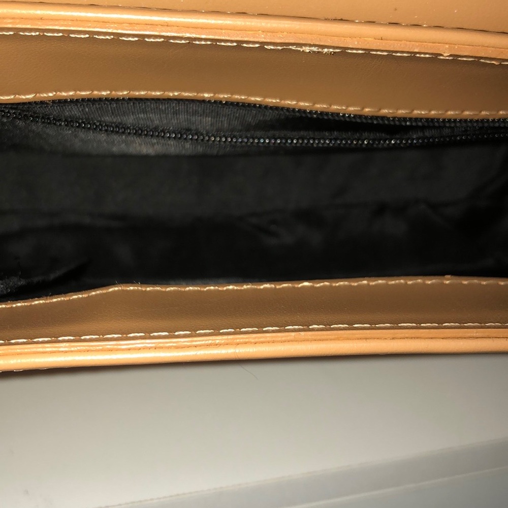 Camel colored purse - Picture 4 of 5